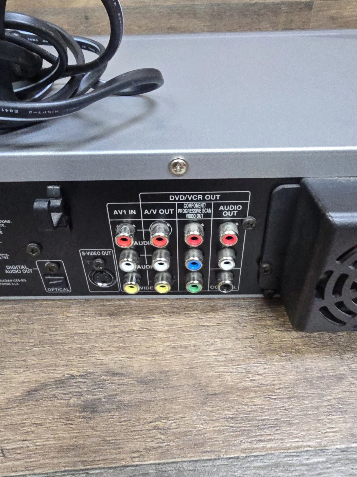 SANYO DRW-1000 DVD/VCR Recorder With Remote Tested / Working